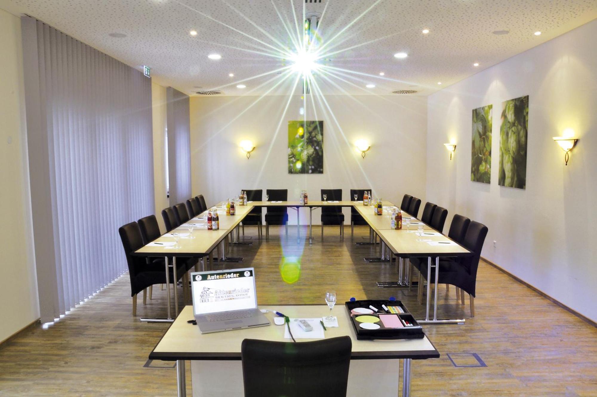 Autenrieder Brauereigasthof Ichenhausen Esterno foto